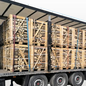 LKW Ladung Kaminholz Buche